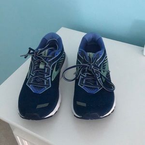 Brooks Ghost 12